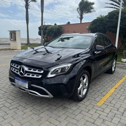 MERCEDES-BENZ GLA 200 1.6 CGI FLEX ADVANCE 7G-DCT — foto 3