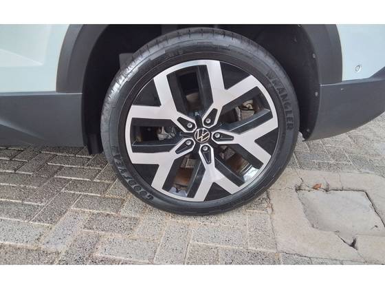 VOLKSWAGEN TAOS 1.4 250 TSI TOTAL FLEX HIGHLINE AUTOMÁTICO — foto 17