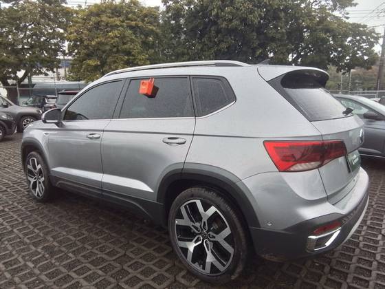 VOLKSWAGEN TAOS 1.4 250 TSI TOTAL FLEX HIGHLINE AUTOMÁTICO — foto 4
