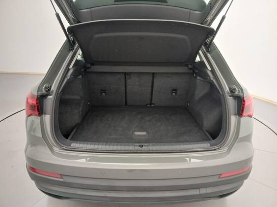 AUDI Q3 2.0 40 TFSI GASOLINA PRESTIGE QUATTRO TIPTRONIC — foto 9