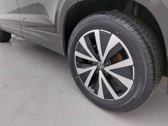 VOLKSWAGEN TAOS 1.4 250 TSI TOTAL FLEX HIGHLINE AUTOMÁTICO — foto 12