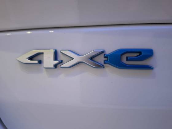 JEEP GRAND CHEROKEE 2.0 TURBO HÍBRIDO 4XE AT8 — foto 8