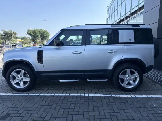 LAND ROVER DEFENDER 2.0 P300 GASOLINA 110 SE AWD AUTOMÁTICO — foto 4