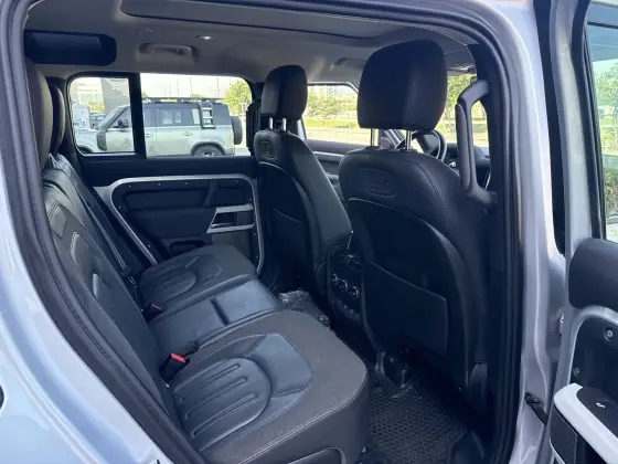 LAND ROVER DEFENDER 2.0 P300 GASOLINA 110 SE AWD AUTOMÁTICO — foto 6