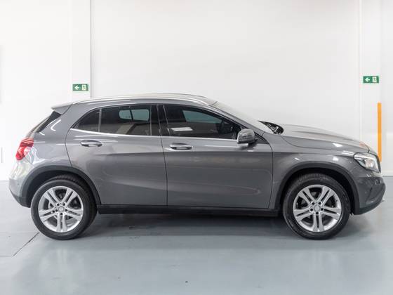MERCEDES-BENZ GLA 200 1.6 CGI ADVANCE 16V TURBO FLEX 4P AUTOMÁTICO — foto 7