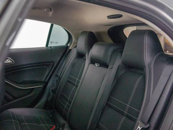 MERCEDES-BENZ GLA 200 1.6 CGI ADVANCE 16V TURBO FLEX 4P AUTOMÁTICO — foto 12