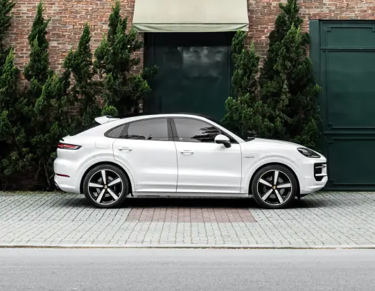 PORSCHE CAYENNE 3.0 V6 E-HYBRID COUPÉ AWD TIPTRONIC S — foto 2