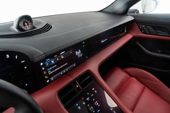 PORSCHE TAYCAN 4S CROSS TURISMO ELÉTRICO — foto 19