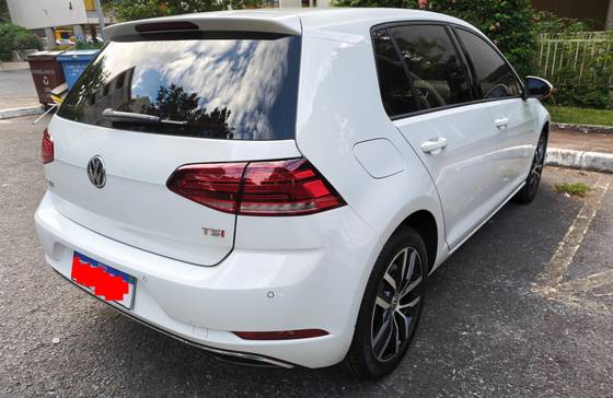 VOLKSWAGEN GOLF 1.0 200 TSI TOTAL FLEX COMFORTLINE TIPTRONIC — foto 3