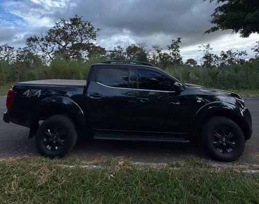 NISSAN FRONTIER 2.3 16V TURBO DIESEL ATTACK CD 4X4 AUTOMÁTICO — foto 2