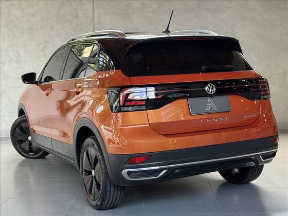 VOLKSWAGEN T-CROSS 1.4 250 TSI TOTAL FLEX HIGHLINE AUTOMÁTICO — foto 2