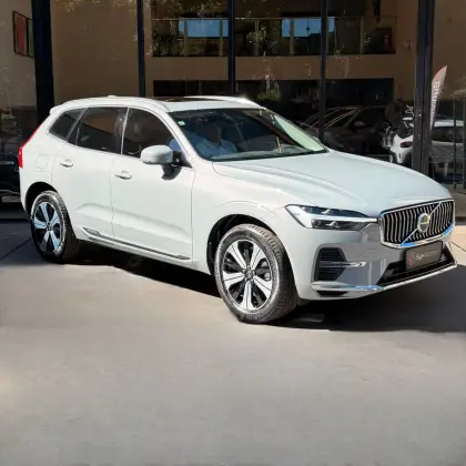 VOLVO XC60 2.0 T8 RECHARGE PLUS AWD GEARTRONIC — foto 2