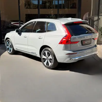 VOLVO XC60 2.0 T8 RECHARGE PLUS AWD GEARTRONIC — foto 4