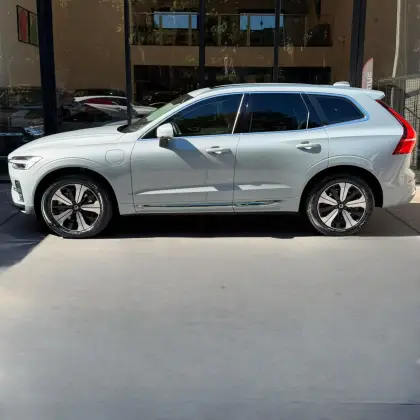 VOLVO XC60 2.0 T8 RECHARGE PLUS AWD GEARTRONIC — foto 8