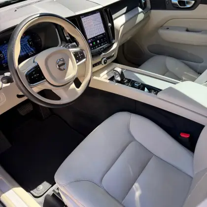 VOLVO XC60 2.0 T8 RECHARGE PLUS AWD GEARTRONIC — foto 9