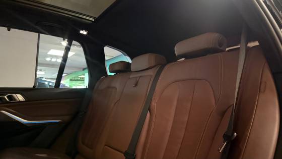 BMW X5 3.0 I6 TURBO HÍBRIDO XDRIVE45E M SPORT AUTOMÁTICO — foto 9