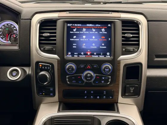 RAM CLASSIC 5.7 V8 GASOLINA LARAMIE NIGHT EDITION CD 4X4 AUTOMÁTICO — foto 16