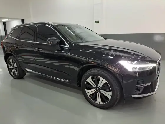 VOLVO XC60 2.0 T8 RECHARGE PLUS AWD GEARTRONIC — foto 2