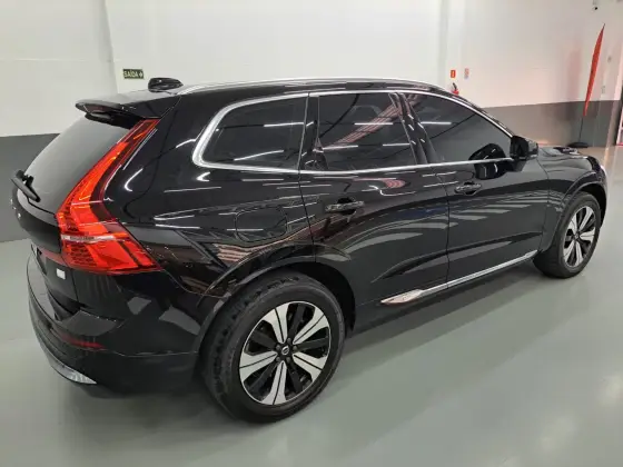 VOLVO XC60 2.0 T8 RECHARGE PLUS AWD GEARTRONIC — foto 3