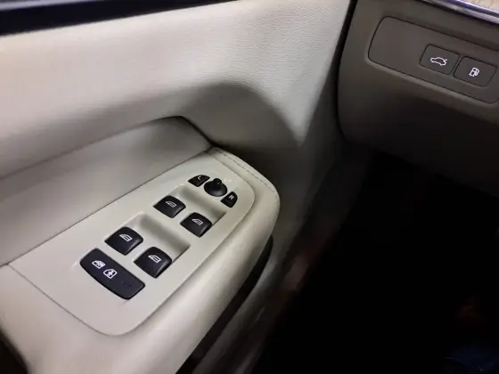 VOLVO XC60 2.0 T8 RECHARGE PLUS AWD GEARTRONIC — foto 9