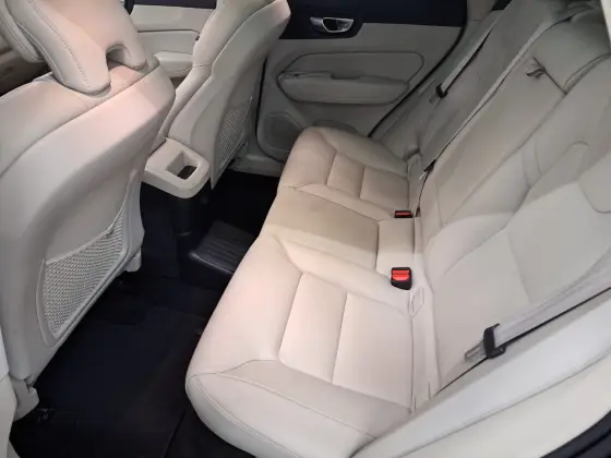 VOLVO XC60 2.0 T8 RECHARGE PLUS AWD GEARTRONIC — foto 10