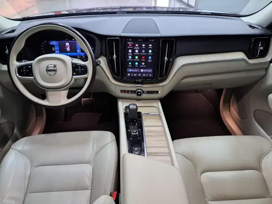 VOLVO XC60 2.0 T8 RECHARGE PLUS AWD GEARTRONIC — foto 11