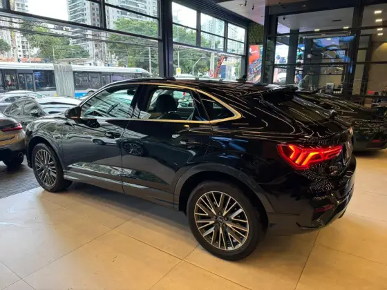 AUDI Q3 2.0 40 TFSI GASOLINA PERFORMANCE QUATTRO TIPTRONIC — foto 3