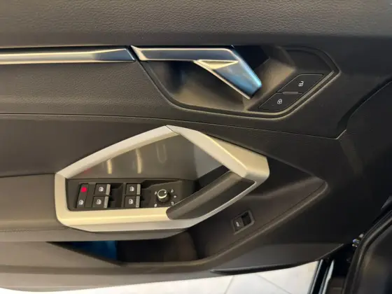 AUDI Q3 2.0 40 TFSI GASOLINA PERFORMANCE QUATTRO TIPTRONIC — foto 13