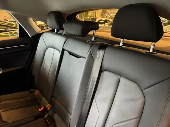 AUDI Q3 2.0 40 TFSI GASOLINA PERFORMANCE QUATTRO TIPTRONIC — foto 17