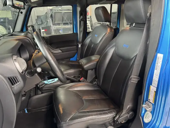 JEEP WRANGLER 3.6 UNLIMITED SPORT 4X4 V6 GASOLINA 4P AUTOMÁTICO — foto 4