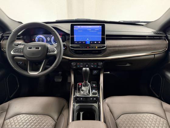 JEEP COMMANDER 2.0 TD380 TURBO DIESEL OVERLAND AT9 — foto 8