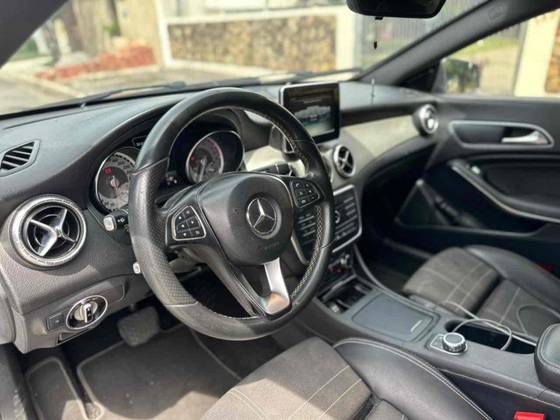 MERCEDES-BENZ CLA 200 1.6 URBAN 16V FLEX 4P AUTOMÁTICO — foto 12