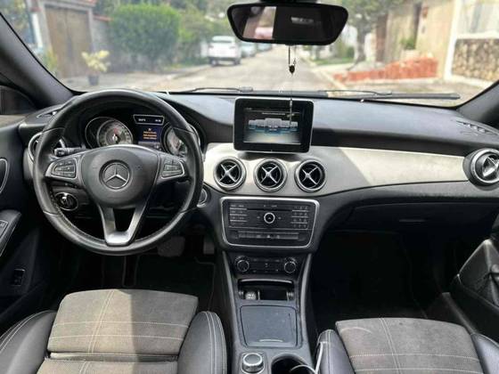 MERCEDES-BENZ CLA 200 1.6 URBAN 16V FLEX 4P AUTOMÁTICO — foto 13