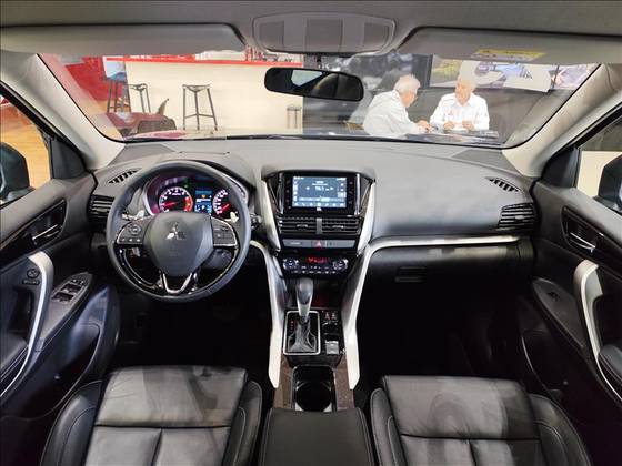 MITSUBISHI ECLIPSE CROSS 1.5 MIVEC TURBO GASOLINA HPE CVT — foto 9