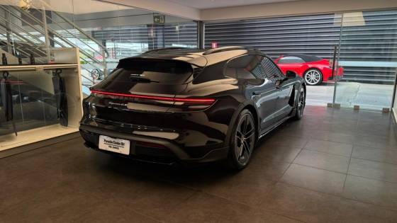 PORSCHE TAYCAN 4S CROSS TURISMO ELÉTRICO — foto 4