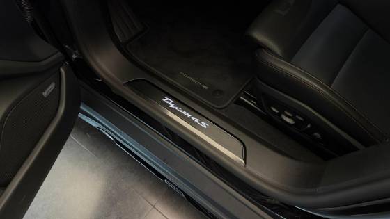 PORSCHE TAYCAN 4S CROSS TURISMO ELÉTRICO — foto 17