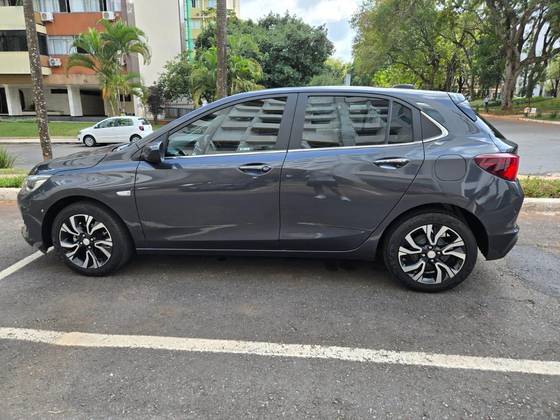 CHEVROLET ONIX 1.0 TURBO FLEX PLUS PREMIER AUTOMÁTICO — foto 3