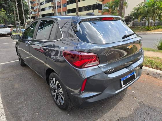 CHEVROLET ONIX 1.0 TURBO FLEX PLUS PREMIER AUTOMÁTICO — foto 8