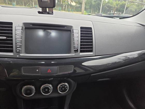 MITSUBISHI LANCER 2.0 HL 16V GASOLINA 4P AUTOMÁTICO — foto 7