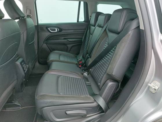 JEEP COMMANDER 1.3 T270 TURBO FLEX LIMITED AT6 — foto 17