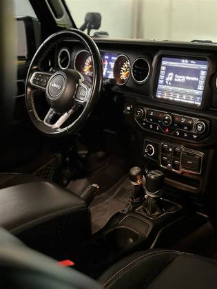 JEEP WRANGLER 2.0 TURBO GASOLINA SAHARA 4P 4X4 AT8 — foto 5
