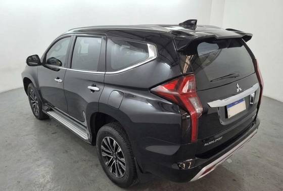 MITSUBISHI PAJERO SPORT 2.4 16V MIVEC TURBO DIESEL HPE AWD AUTOMÁTICO — foto 2