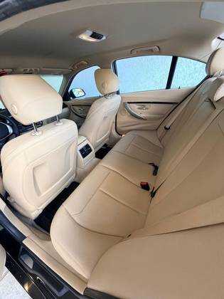 BMW 320i 2.0 SPORT GP 16V TURBO ACTIVE FLEX 4P AUTOMÁTICO — foto 4
