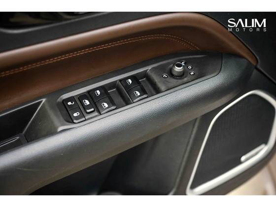 JEEP COMMANDER 2.0 HURRICANE 4 TURBO GASOLINA OVERLAND AT9 — foto 20