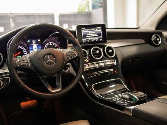 MERCEDES-BENZ C 250 2.0 CGI GASOLINA AVANTGARDE 9G-TRONIC — foto 11