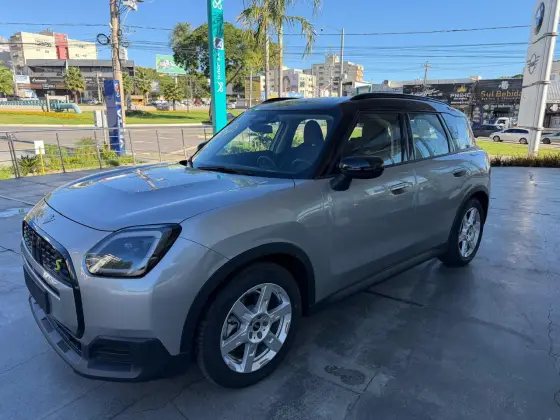 Carro 66,45 KW ELÉTRICO SE EXCLUSIVE ALL4