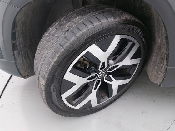 VOLKSWAGEN TAOS 1.4 250 TSI TOTAL FLEX HIGHLINE AUTOMÁTICO — foto 11