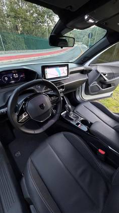 PEUGEOT 2008 1.0 TURBO 200 FLEX ALLURE CVT — foto 6