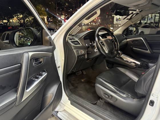 MITSUBISHI PAJERO SPORT 2.4 16V MIVEC TURBO DIESEL HPE-S AWD AUTOMÁTICO — foto 11