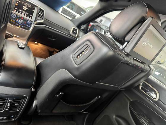 JEEP GRAND CHEROKEE 3.0 LIMITED 4X4 V6 24V TURBO DIESEL 4P AUTOMÁTICO — foto 11